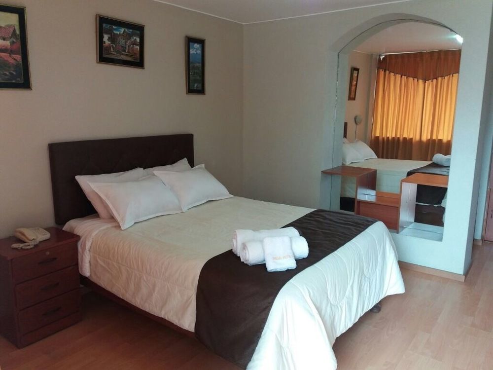 Hotel Mosna อาเรกิปา ภายนอก รูปภาพ