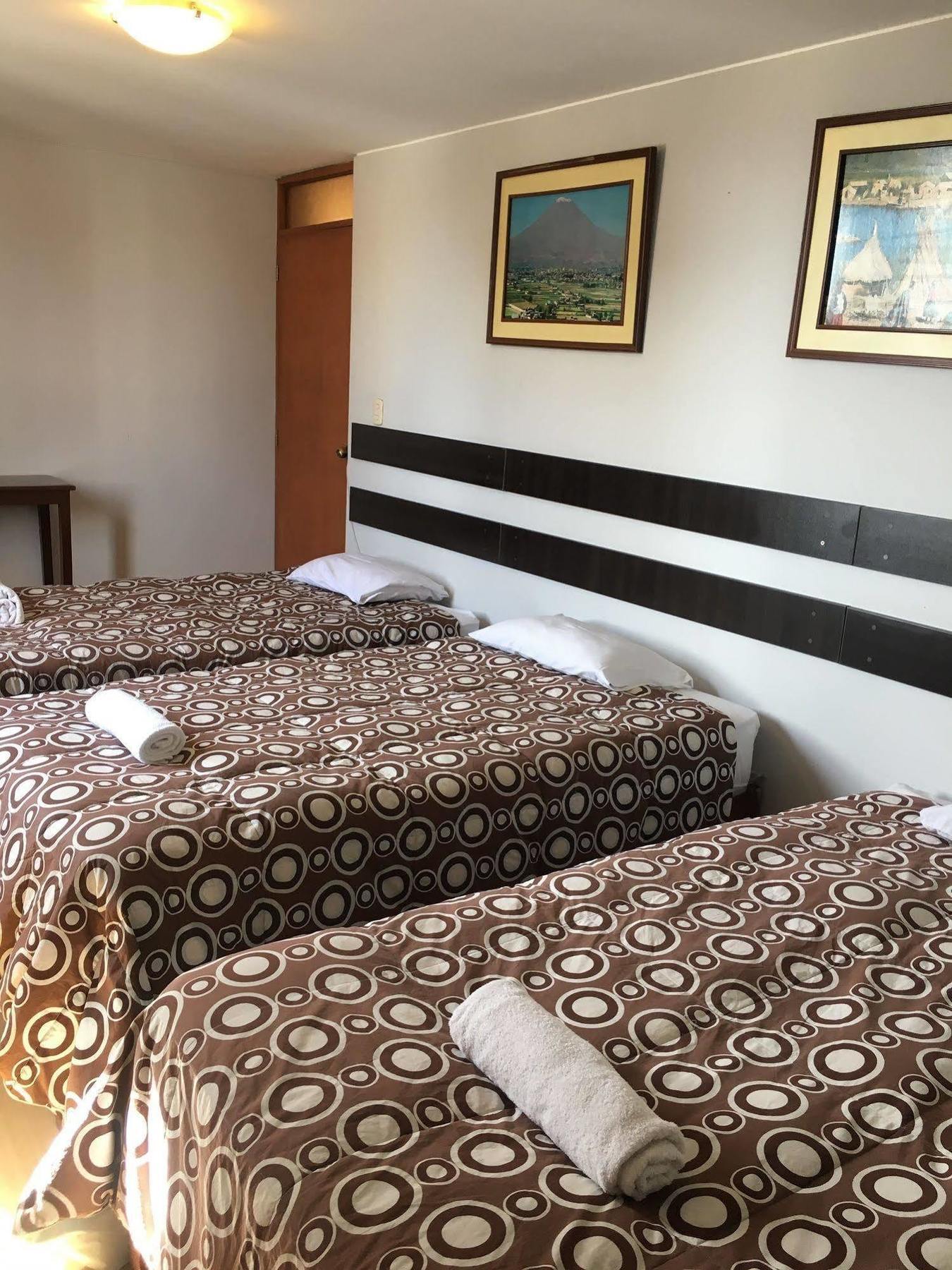 Hotel Mosna อาเรกิปา ภายนอก รูปภาพ