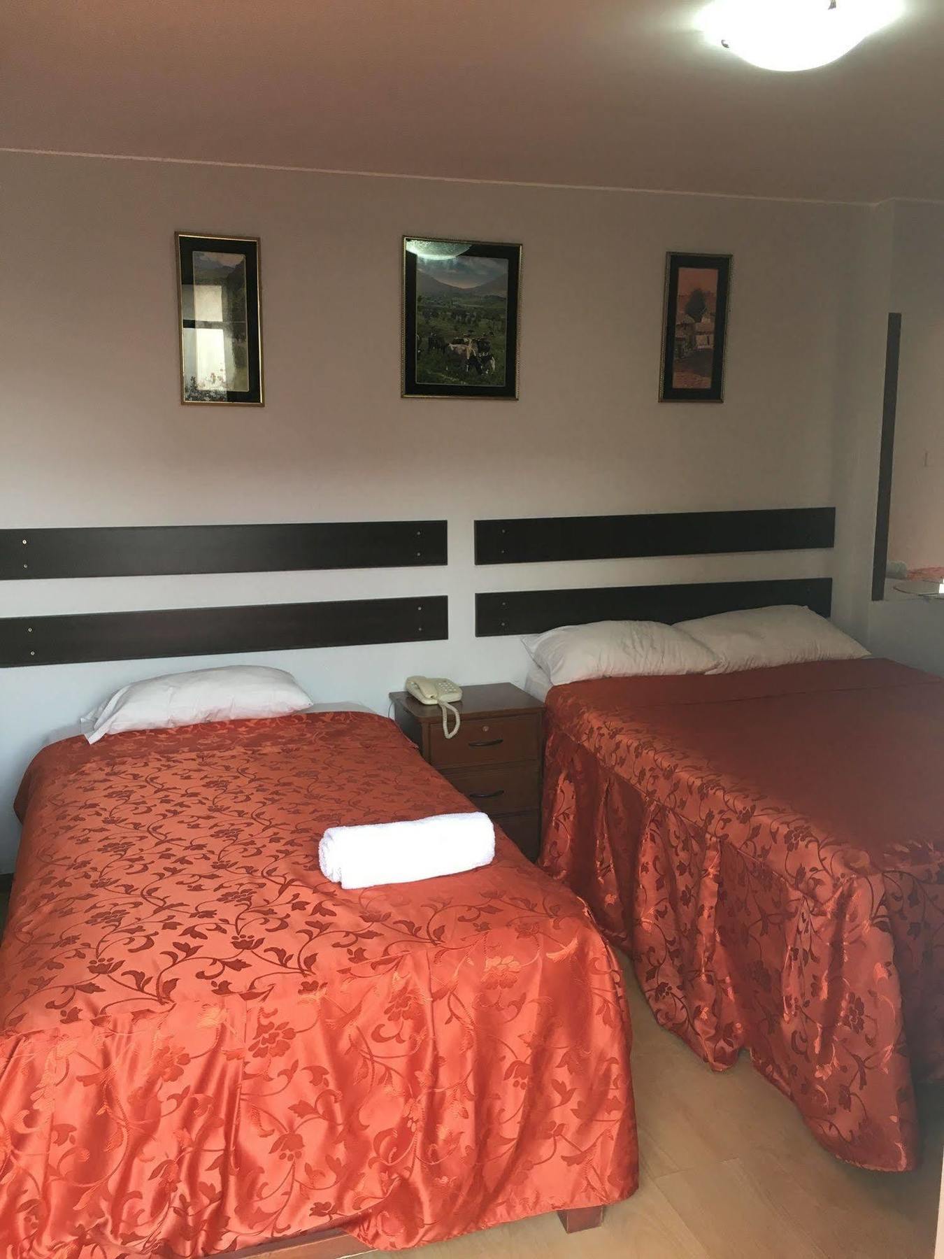 Hotel Mosna อาเรกิปา ภายนอก รูปภาพ